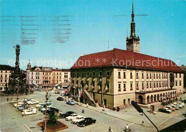Olomouc Friedensplatz mit Rathaus