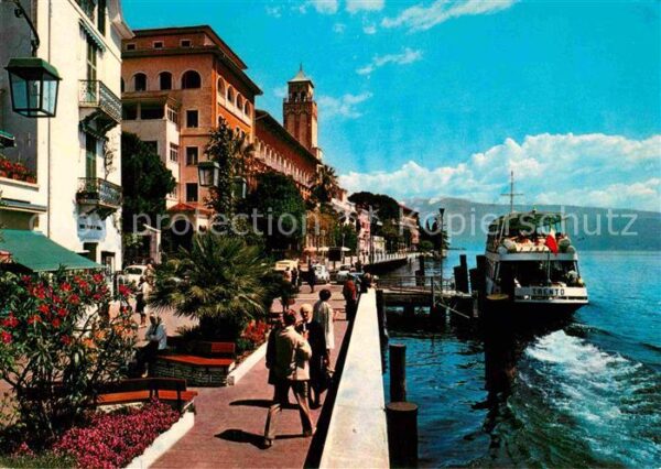 Gardone Garda Partie am See