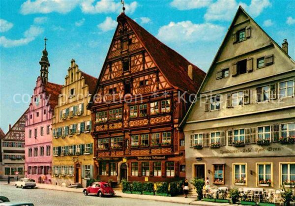 Dinkelsbuehl Marktplatz mit Hotel Deutsches Haus