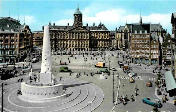Amsterdam Niederlande Dam met Koninklijk Paleis en Nationaal