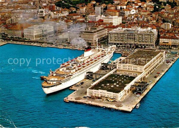 Trieste Fliegeraufnahme Hafen