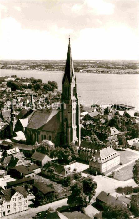 Schleswig Holstein Fliegeraufnahme Kirchenpartie und Schle