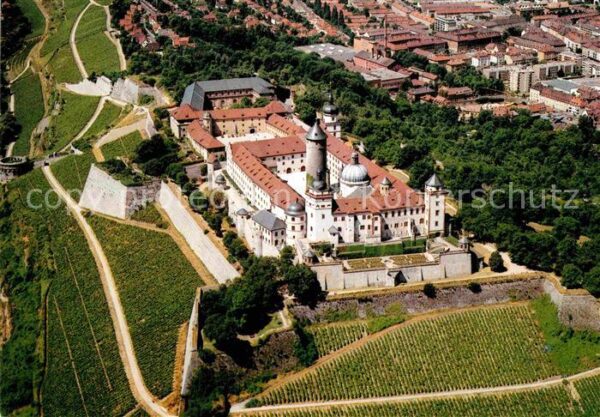 Wuerzburg Fliegeraufnahme Festung Marienburg