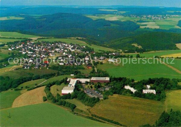Springen Untertaunus Fliegeraufnahme Bildungsstätte der IG M