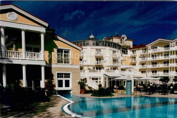 Heringsdorf Ostseebad Usedom Hotelanlage mit Pool