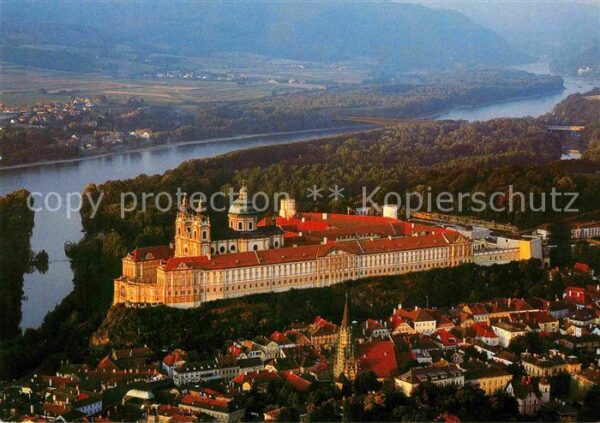 Melk Donau Fliegeraufnahme Stift Wachau