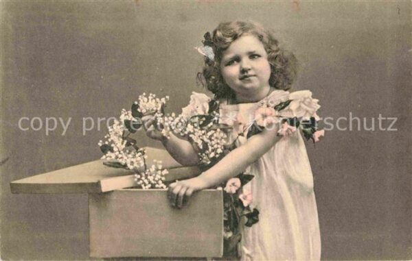 Kinder Child Enfants Mädchen Blumen