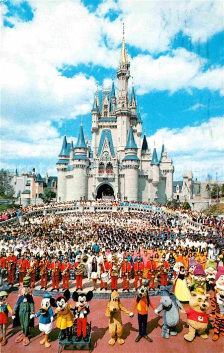 Walt Disney World Cinderella Castle Mickey Mouse Donald D