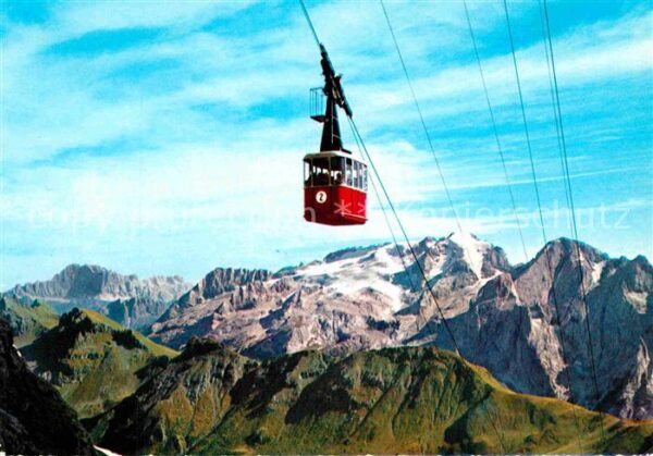 Seilbahn Funivia Passo Pordoi Dolomiti Marmolada