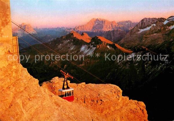 Seilbahn Funivia Sass Pordoi Cima Civetta Dolomi