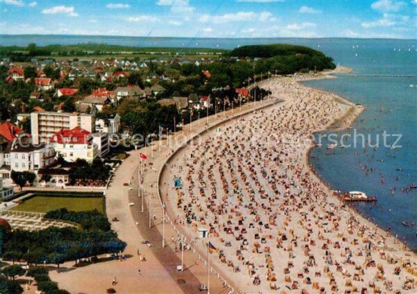 Travemuende Ostseebad Fliegeraufnahme mit Strand