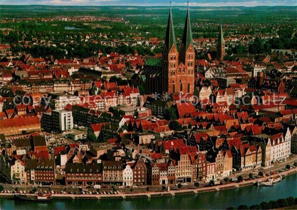 Luebeck Fliegeraufnahme Altstadt
