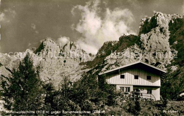 Mittenwald Karwendel Tirol Mittenwalderhütte gegen Karwendelspitze