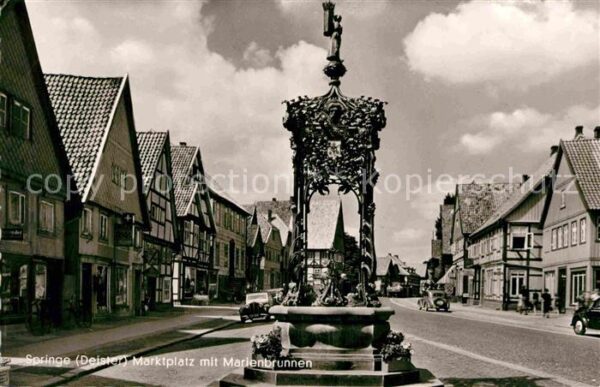 Springe Deister Marktplatz mit Marienbrunnen
