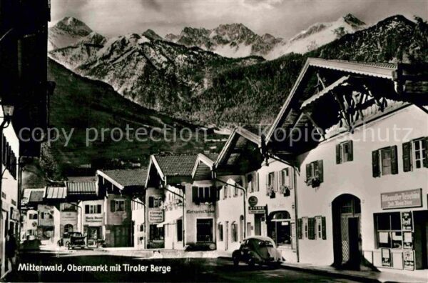 Mittenwald Bayern Obermarkt mit Tiroler Berge