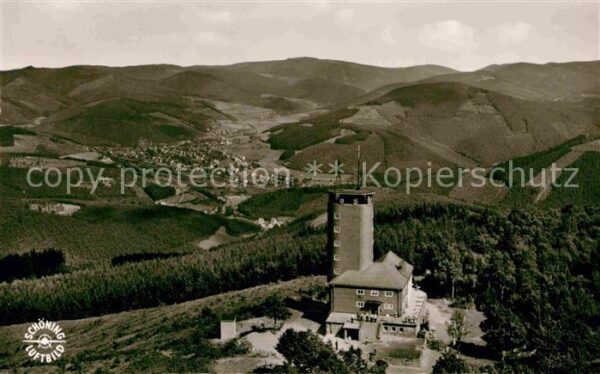 Hohe Bracht Fliegeraufnahme Aussichtsturm mit Alten