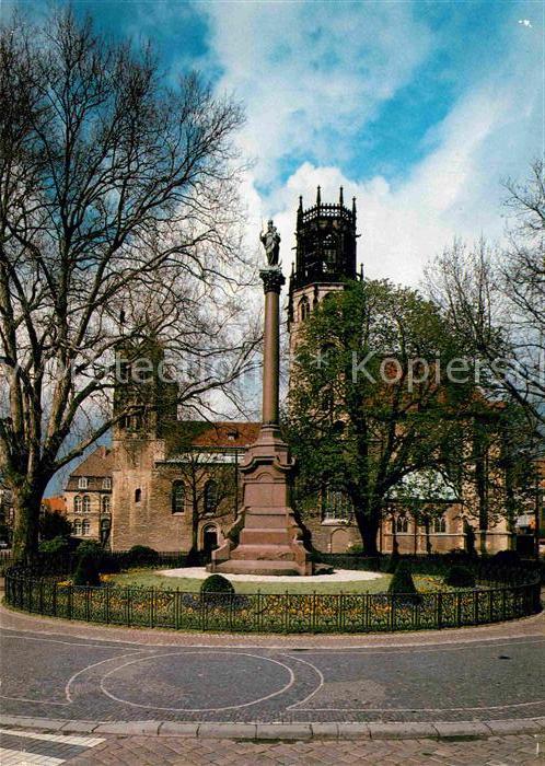Muenster Westfalen Ludgerikirche mit Mariensäule