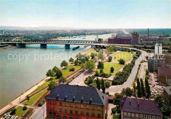 Ludwigshafen Rhein Panorama mit Rheinbrücke