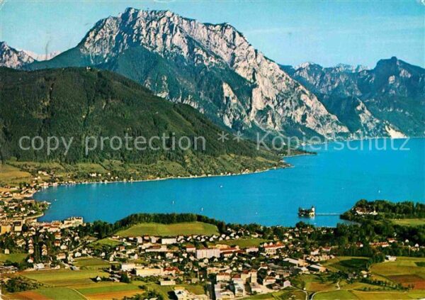 Gmunden Salzkammergut Traunsee mit Grünberg Traunstein Schlaf