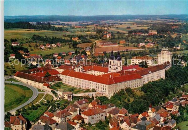 Kremsmuenster Kloster Fliegeraufnahme