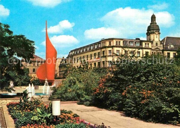 Halle Saale Fahnenmonument Flamme der Revolution