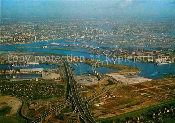 Hamburg Köhlbrandbrücke und Hafen Fliegeraufnah