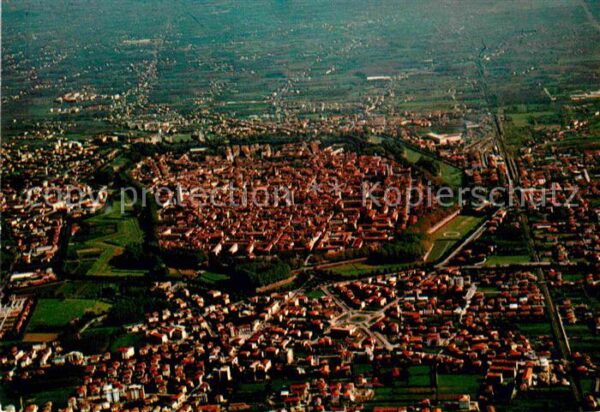 Lucca Veduta aerea