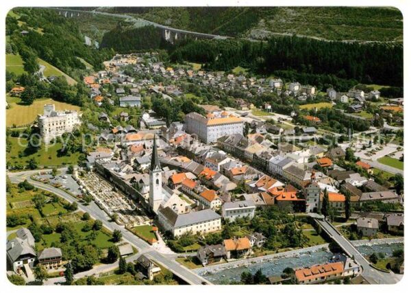 Gmuend Kaernten Luftkurort im Liesertal Fliegeraufnahme