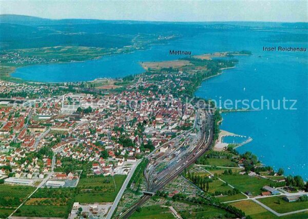 Radolfzell Bodensee mit Blick zur Insel Reichenau Fliegerau