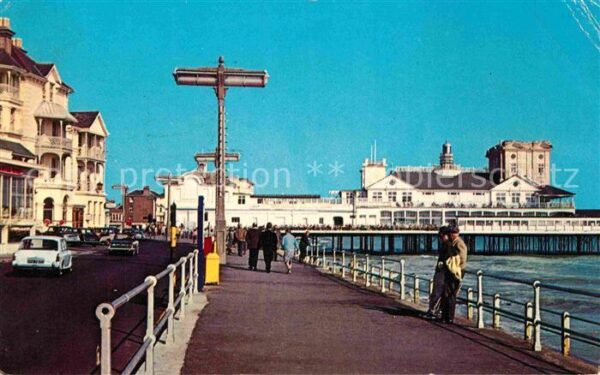Bognor Regis Pier and Promenade to the West