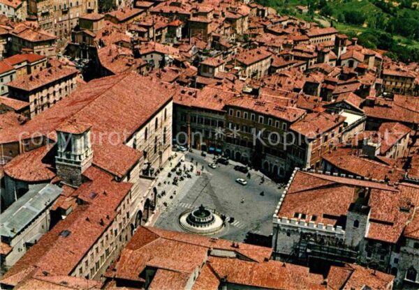 Perugia Cattedrale e Fontana Maggiore con panor