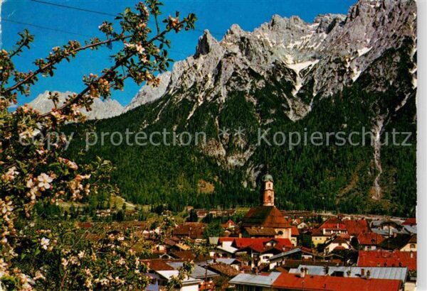 Mittenwald Bayern mit Karwendelgebirge und Viererspitze