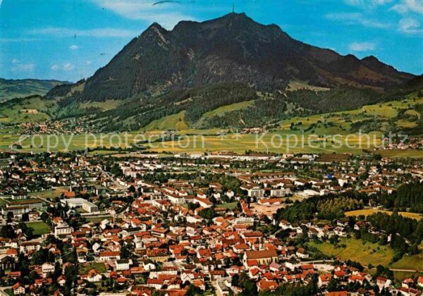 Sonthofen Oberallgaeu Fliegeraufnahme mit Grünten