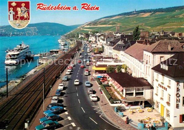 Ruedesheim Rhein Panorama Rheinstrasse Schiffsanlegestel