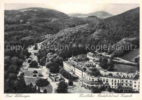 Bad Wildungen Fürstliches Badehotel mit Kurpark Kupfe