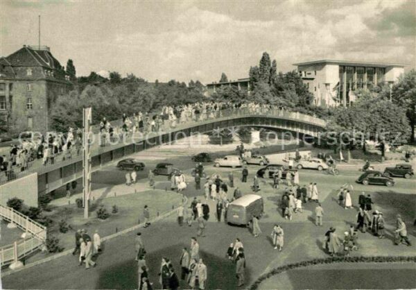 Duesseldorf Aluminium Brücke und Europahalle