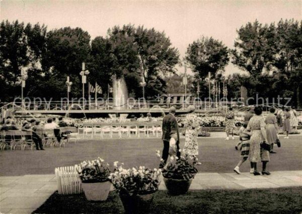 Koeln Rhein Tanzbrunnen im Rheinpark