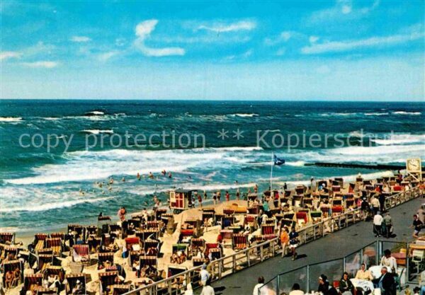 Insel Sylt Starke Brandung am Kurstrand