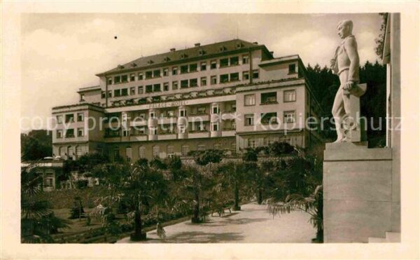 Lazne Luhakovice Palace Hotel Statue