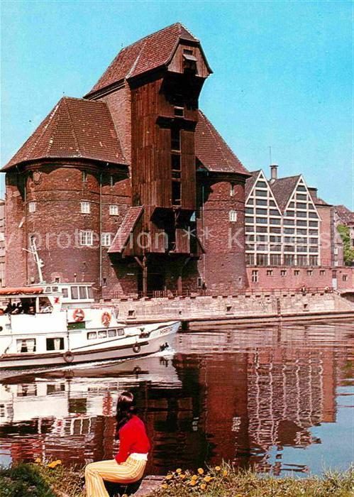 Gdansk Zuraw brama miejska z drewnianym dzwigi