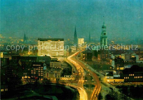 Hamburg Stadtbild mit dem Michel Wahrzeichen de