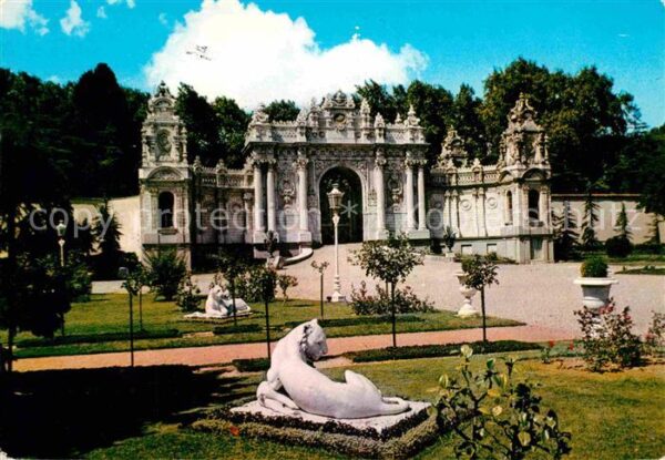 Istanbul Constantinopel Dolmabahce sarayi kapisi Domabahcetor S