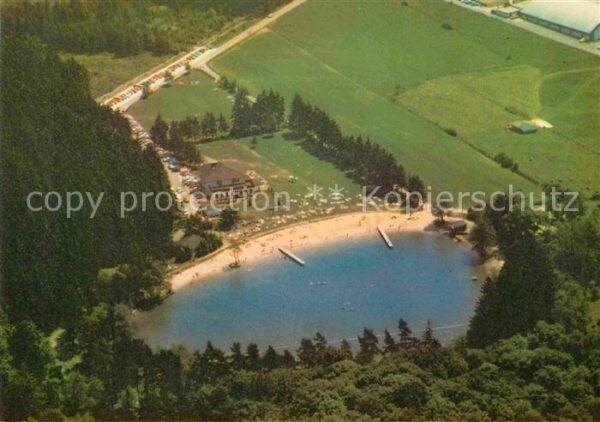Usingen Haus Hattstein am Hattsteinweiher Flieg
