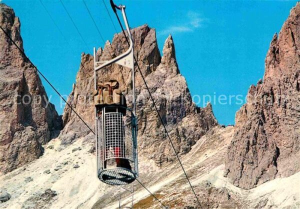 Seilbahn Passo Sella Sassolungo Dolomiti