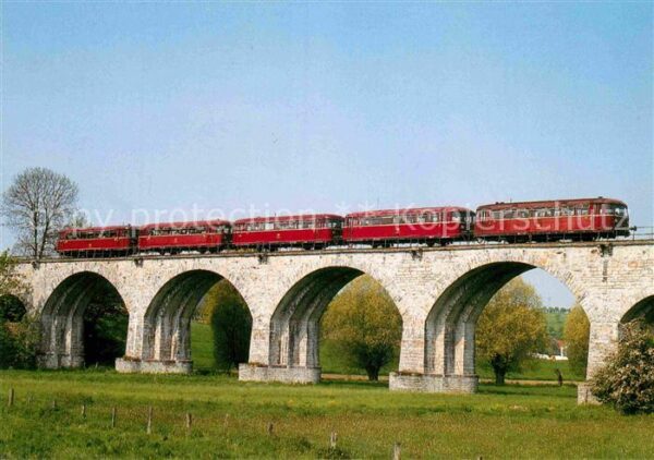 Eisenbahn Schienenbuszug 798623 und 798663 Nieder