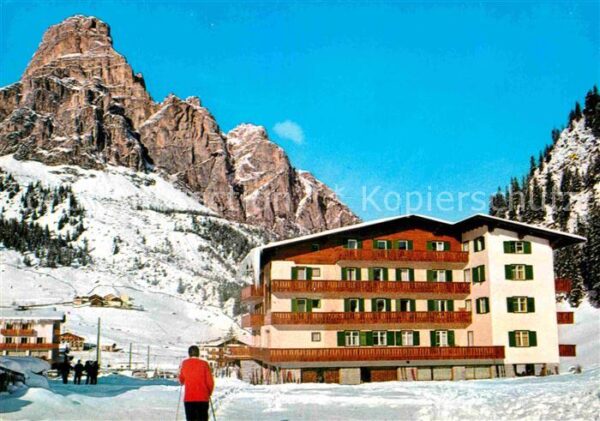 Corvara Pustertal Suedtirol Hotel Villa Eden Winter