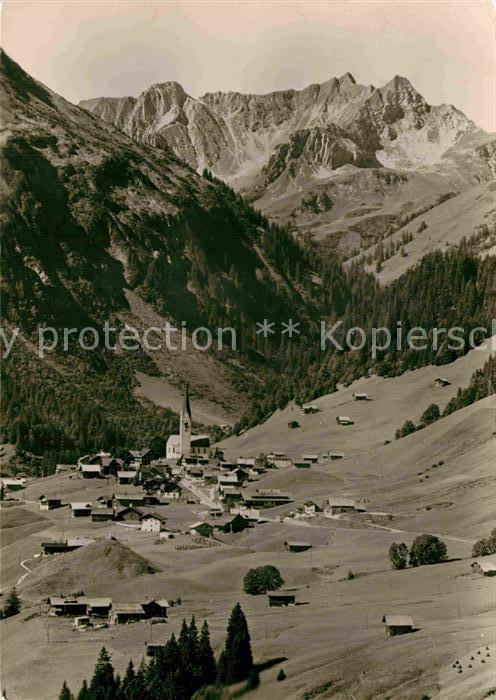 Mittelberg Kleinwalsertal Panorama mit Bärgunttal Alpen