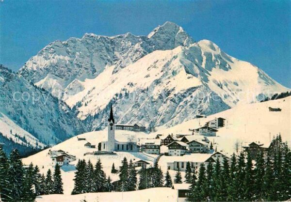 Hirschegg Kleinwalsertal Vorarlberg Panorama Wintersportplatz mit Widderste