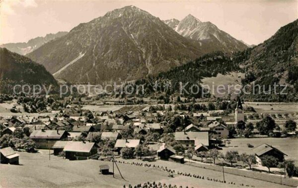 Bad Oberdorf mit Rotspitze Nebelhorn und Entschenkop