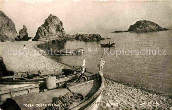 Tossa de Mar Strand Fischerboote Küste Felsen